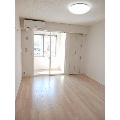 ベル・メゾン 101【管理NO：1-026856701-01010】 ★家具家電は申し込み後に搬入します★ ★2026年11月中旬入居可能★の物件写真2