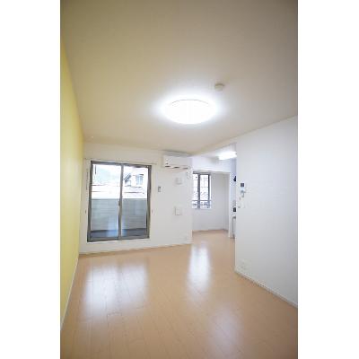 セレノ・コリーナ 205【管理NO：1-018930801-02040】 ★家具家電は申し込み後に搬入します★ ★2026年12月中旬入居可能★の物件写真2