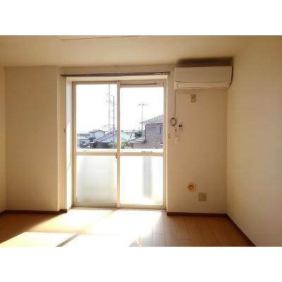 エルドラード 203【管理NO：1-011172801-02030】 ★家具家電は申し込み後に搬入します★ ★2026年11月上旬入居可能★の物件写真2
