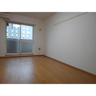 マンションあかやま 102【管理NO：1-013940101-01020】 ★家具家電は申し込み後に搬入します★ ★2026年12月中旬入居可能★の物件写真2