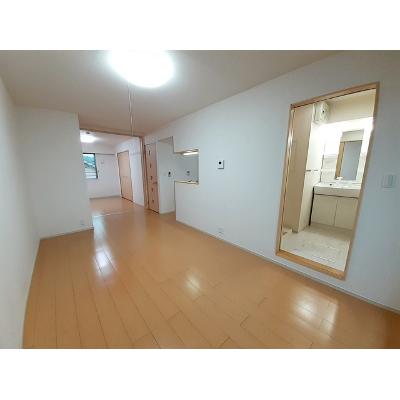 アイ　フリーデ 303【管理NO：1-017384501-03030】 ★家具家電は申し込み後に搬入します★ ★2026年11月中旬入居可能★の物件写真2