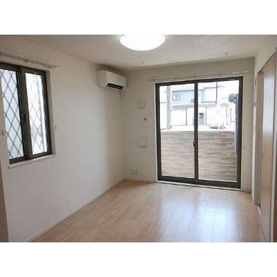 エレノア 101【管理NO：1-022227401-01010】 ★家具家電は申し込み後に搬入します★ ★2026年11月中旬入居可能★の物件写真2