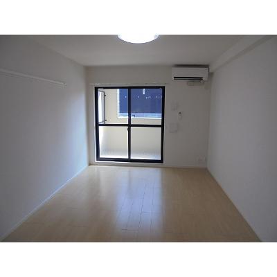 トーク鷹の羽　Ⅴ 102【管理NO：1-021973201-01020】 ★家具家電は申し込み後に搬入します★ ★2026年12月中旬入居可能★の物件写真2