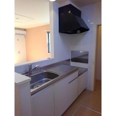 パイン　フォーチュン 101【管理NO：1-020552001-01010】 ★家具家電は申し込み後に搬入します★ ★2026年10月下旬入居可能★の物件写真3