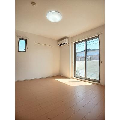 メゾン　ド　プラム 101【管理NO：1-019925601-01010】 ★家具家電は申し込み後に搬入します★の物件写真2
