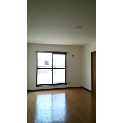 クレストール森松Ⅱ 201【管理NO：1-004773002-02010】 ★家具家電は申し込み後に搬入します★ ★2026年11月下旬入居可能★の物件写真2