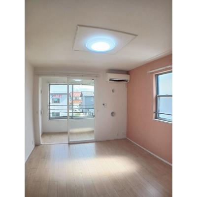 フォレスト　スクウェア 203【管理NO：1-023892201-02030】 ★家具家電は申し込み後に搬入します★ ★2026年11月中旬入居可能★の物件写真2