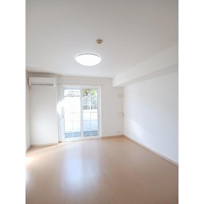 ブリーゼ 105【管理NO：1-015885601-01050】 ★家具家電は申し込み後に搬入します★ ★2026年12月中旬入居可能★の物件写真2