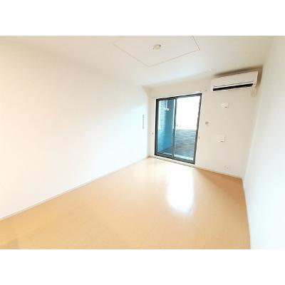 スプリング　コートⅠ 103【管理NO：1-021026501-01030】 ★家具家電は申し込み後に搬入します★ ★2026年11月下旬入居可能★の物件写真2