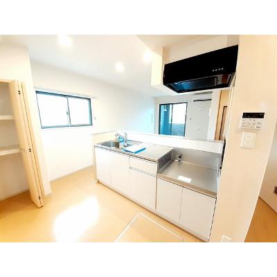 スプリング　コートⅠ 103【管理NO：1-021026501-01030】 ★家具家電は申し込み後に搬入します★ ★2026年11月下旬入居可能★の物件写真3