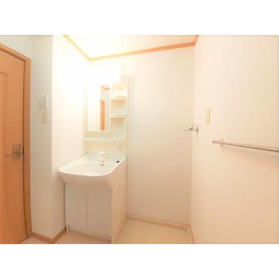 サンクレスト 101【管理NO：1-012053901-01010】 ★家具家電は申し込み後に搬入します★ ★2026年11月中旬入居可能★の物件写真6