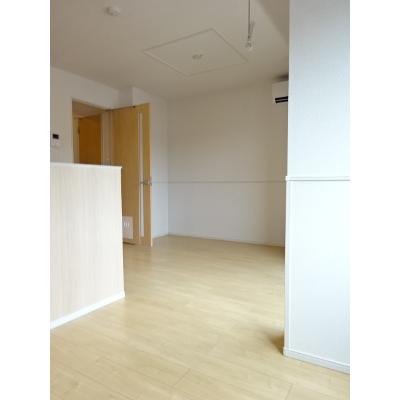 ラ・ヴェール 203【管理NO：1-021573601-02030】 ★家具家電は申し込み後に搬入します★ ★2026年11月中旬入居可能★の物件写真2