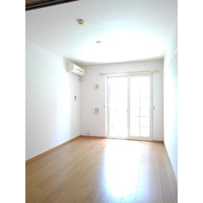 ハルトリーゲルＢ 102【管理NO：1-014124702-01020】 ★家具家電は申し込み後に搬入します★ ★2027年01月中旬入居可能★の物件写真2