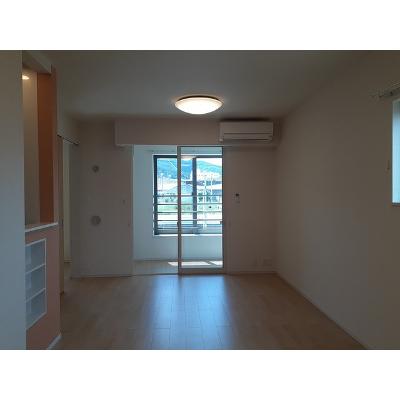 クレイン 201【管理NO：1-025117601-02010】 ★家具家電は申し込み後に搬入します★ ★2026年11月下旬入居可能★の物件写真2