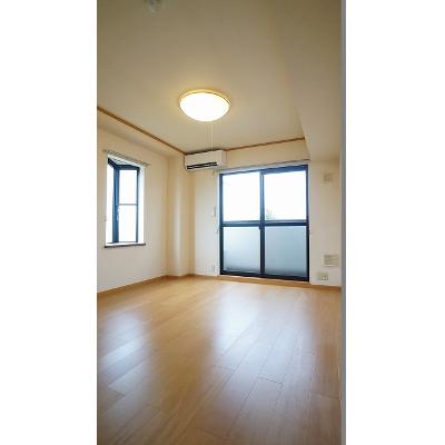 パストラル 201【管理NO：1-012401301-02010】 ★家具家電は申し込み後に搬入します★ ★2026年10月下旬入居可能★の物件写真2