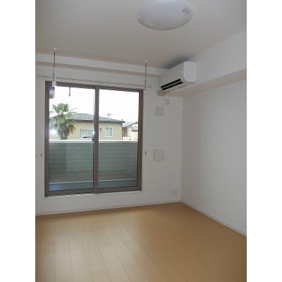 エストレーラ 202【管理NO：1-020013401-02020】 ★家具家電は申し込み後に搬入します★ ★2026年12月上旬入居可能★の物件写真2