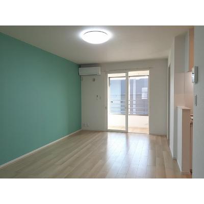 カーサ　トナミⅠ 203【管理NO：1-025767701-02030】 ★家具家電は申し込み後に搬入します★ ★2026年12月中旬入居可能★の物件写真2
