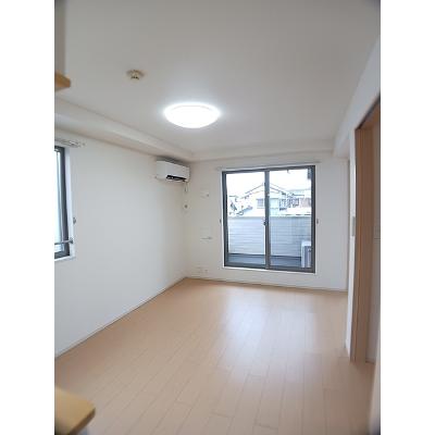 クリスタル　北郷 201【管理NO：1-019355001-02010】 ★家具家電は申し込み後に搬入します★ ★2026年10月中旬入居可能★の物件写真2