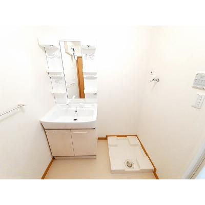 apartment 〒108-0075　東京都港区港南２丁目16-1