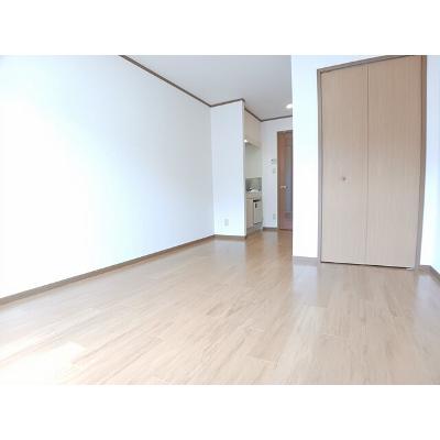 アラモード・Ｆ 204【管理NO：1-010122301-02040】 ★家具家電は申し込み後に搬入します★ ★2026年10月下旬入居可能★の物件写真2