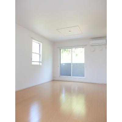リバーサイド・ベルⅡ 201【管理NO：1-018041801-02010】 ★家具家電は申し込み後に搬入します★ ★2026年12月中旬入居可能★の物件写真2