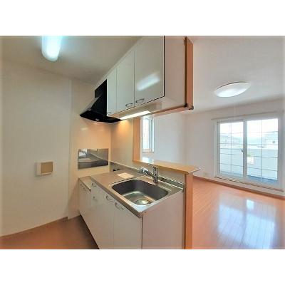 プロムナード唐津Ｂ 201【管理NO：1-013957602-02010】 ★家具家電は申し込み後に搬入します★ ★2026年11月下旬入居可能★の物件写真3