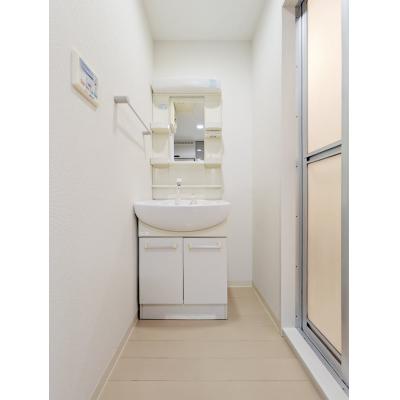 ＣＡＳＡ　Ｌａ　ＬＵＺ（カーサ・ラルース）　🔥家具家電全て新品です🔥　JR蒲田徒歩6分　オートロック、浴室乾燥機有　インターネット無料　🚅～法人特別割引強化中～🚅　敷地内コンビニ有の物件写真4