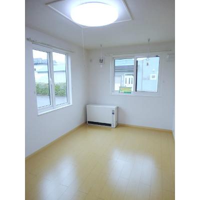 ラポール 102【管理NO：1-016438501-01020】 ★家具家電は申し込み後に搬入します★ ★2026年12月中旬入居可能★の物件写真2