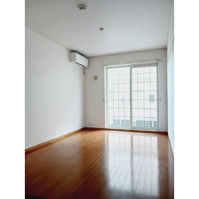 ヌーベル・ジェルメ 102【管理NO：1-013825201-01020】 ★家具家電は申し込み後に搬入します★ ★2026年11月中旬入居可能★の物件写真2