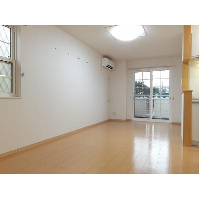 サイドウォーク 104【管理NO：1-015670101-01040】 ★家具家電は申し込み後に搬入します★ ★2026年11月下旬入居可能★の物件写真2