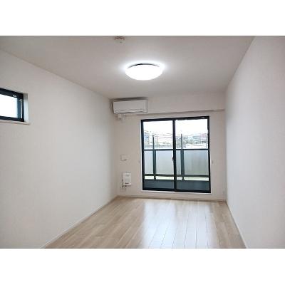 フロラージュ 302【管理NO：1-026181901-03020】 ★家具家電は申し込み後に搬入します★の物件写真2