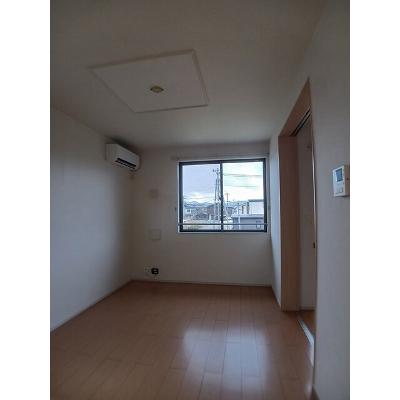 キャッスル　ビューⅠ 201【管理NO：1-018365201-02010】 ★家具家電は申し込み後に搬入します★ ★2026年11月中旬入居可能★の物件写真2