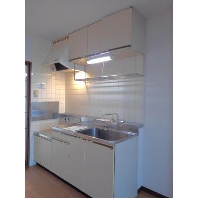 サンライズ富田 202【管理NO：1-005663301-02020】 ★家具家電は申し込み後に搬入します★ ★2026年11月上旬入居可能★の物件写真3