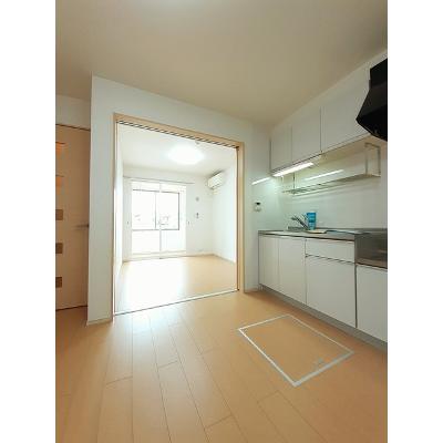 ボッシェ 102【管理NO：1-017866601-01020】 ★家具家電は申し込み後に搬入します★ ★2027年01月下旬入居可能★の物件写真2