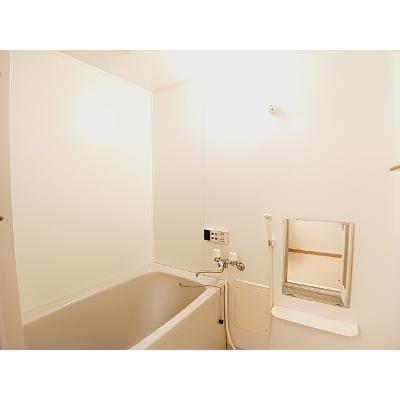 セレーナⅠ 102【管理NO：1-012882501-01020】 ★家具家電は申し込み後に搬入します★の物件写真4