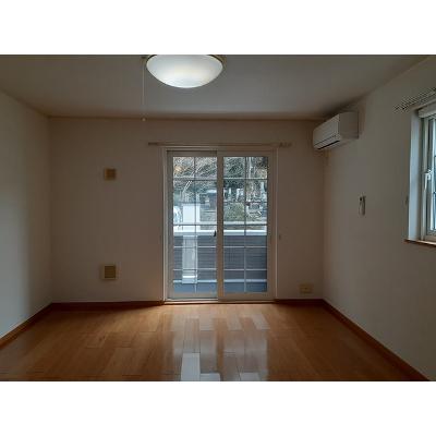 イースト．ウィング 102【管理NO：1-013436901-01020】 ★家具家電は申し込み後に搬入します★ ★2026年11月中旬入居可能★の物件写真2