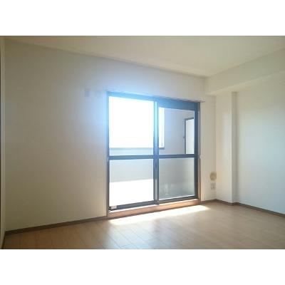 ブィオラヒルズ 301【管理NO：1-010329701-03010】 ★家具家電は申し込み後に搬入します★ ★2026年11月下旬入居可能★の物件写真2