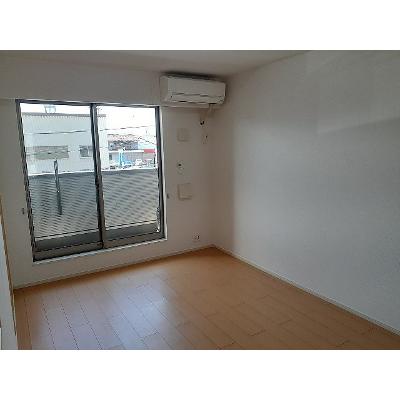 プリムローズⅢ 203【管理NO：1-018238301-02030】 ★家具家電は申し込み後に搬入します★ ★2026年11月下旬入居可能★の物件写真2