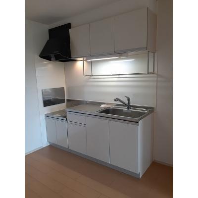 カーサ尾城 205【管理NO：1-017268301-02040】 ★家具家電は申し込み後に搬入します★ ★2026年11月下旬入居可能★の物件写真3