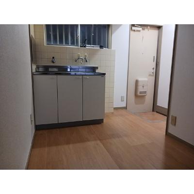 クリスタル 1-F【管理NO：1-003133701-01060】 ★家具家電は申し込み後に搬入します★ ★2026年11月中旬入居可能★の物件写真2