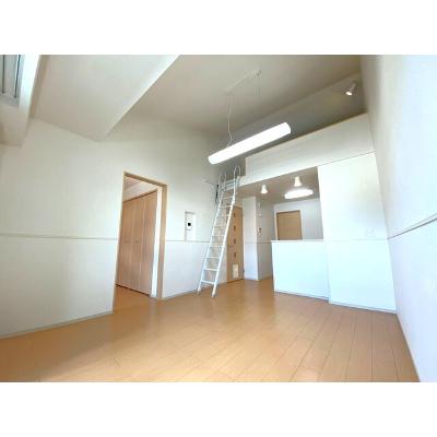ラルーチェ 204【管理NO：1-020399201-02040】 ★家具家電は申し込み後に搬入します★ ★2026年10月中旬入居可能★の物件写真2