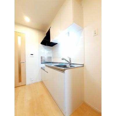 アクティブシティ 101【管理NO：1-022418601-01010】 ★家具家電は申し込み後に搬入します★の物件写真3