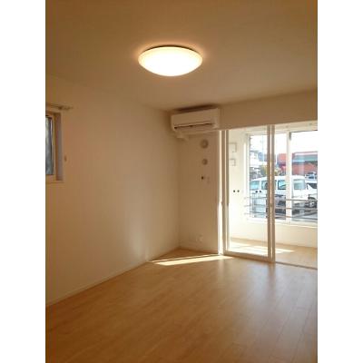 シェーネ　グルン　Ｃ 107【管理NO：1-025101203-01060】 ★家具家電は申し込み後に搬入します★ ★2026年10月下旬入居可能★の物件写真2