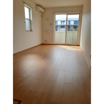 サンシャイン 101【管理NO：1-014525601-01010】 ★家具家電は申し込み後に搬入します★ ★2026年11月下旬入居可能★の物件写真2