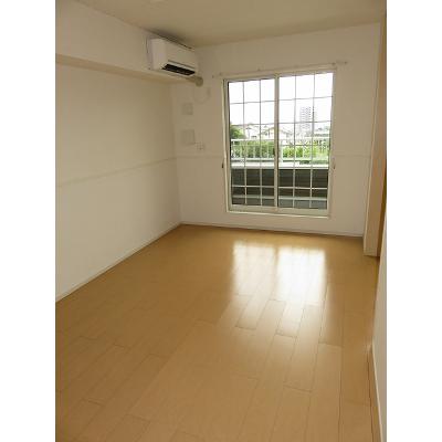 メゾン・ド・青山 208【管理NO：1-018778201-02080】 ★家具家電は申し込み後に搬入します★ ★2026年10月中旬入居可能★の物件写真2
