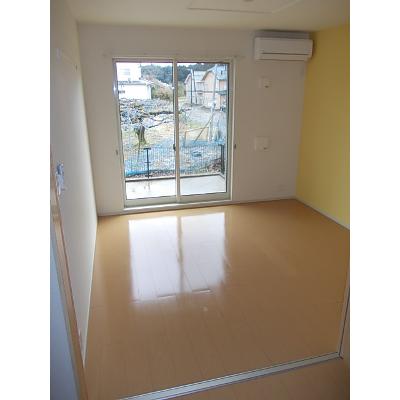 シャトレー　ポワリエ　Ⅱ 103【管理NO：1-019436801-01030】 ★家具家電は申し込み後に搬入します★ ★2026年11月下旬入居可能★の物件写真2