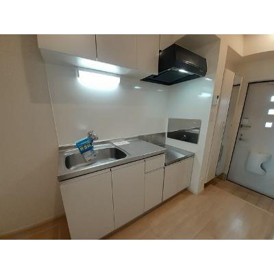 フィオーレ華 103【管理NO：1-022420201-01030】 ★家具家電は申し込み後に搬入します★ ★2026年10月下旬入居可能★の物件写真3
