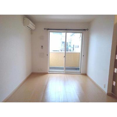 ハッピネス　トモ 102【管理NO：1-016738101-01020】 ★家具家電は申し込み後に搬入します★ ★2026年10月下旬入居可能★の物件写真2