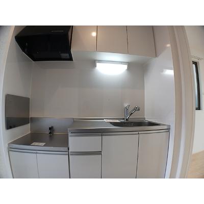 バース　Ⅲ 101【管理NO：1-022795001-01010】 ★家具家電は申し込み後に搬入します★の物件写真3