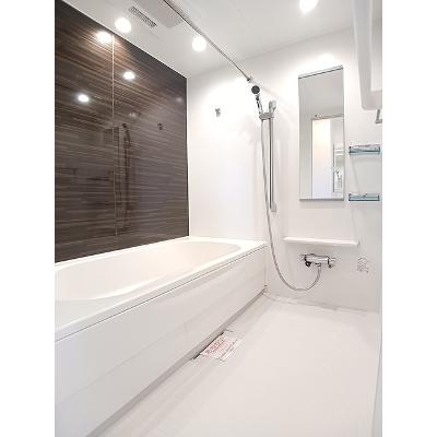 カーサ　デル　ソーレ 201【管理NO：1-028019001-02010】 ★家具家電は申し込み後に搬入します★の物件写真4